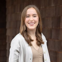 Headshot image of Rebecca Flak